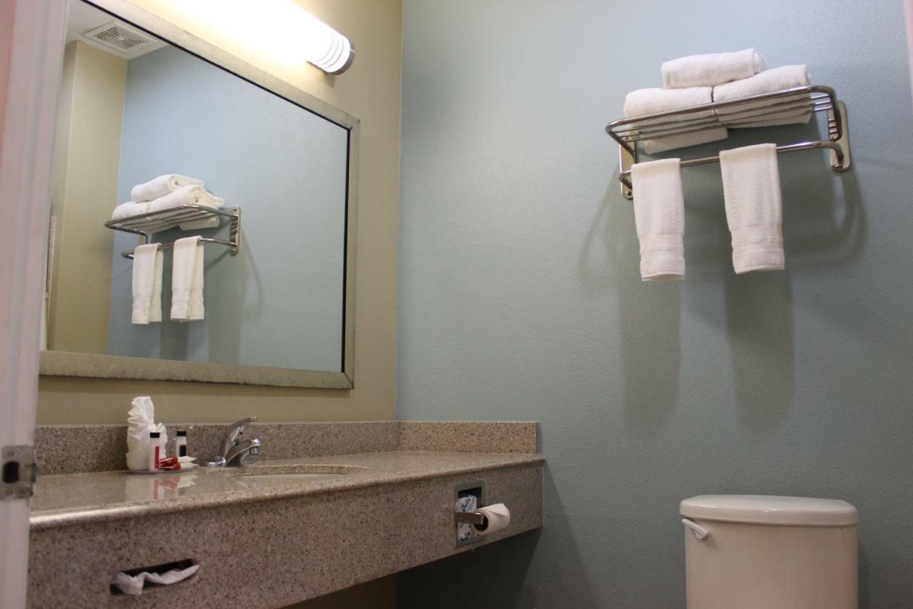 Horizon Inn & Suites Pearsall Εξωτερικό φωτογραφία