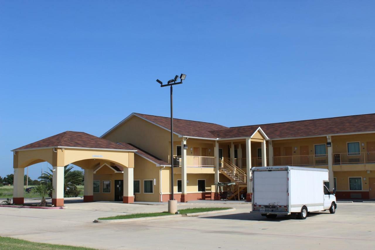 Horizon Inn & Suites Pearsall Εξωτερικό φωτογραφία