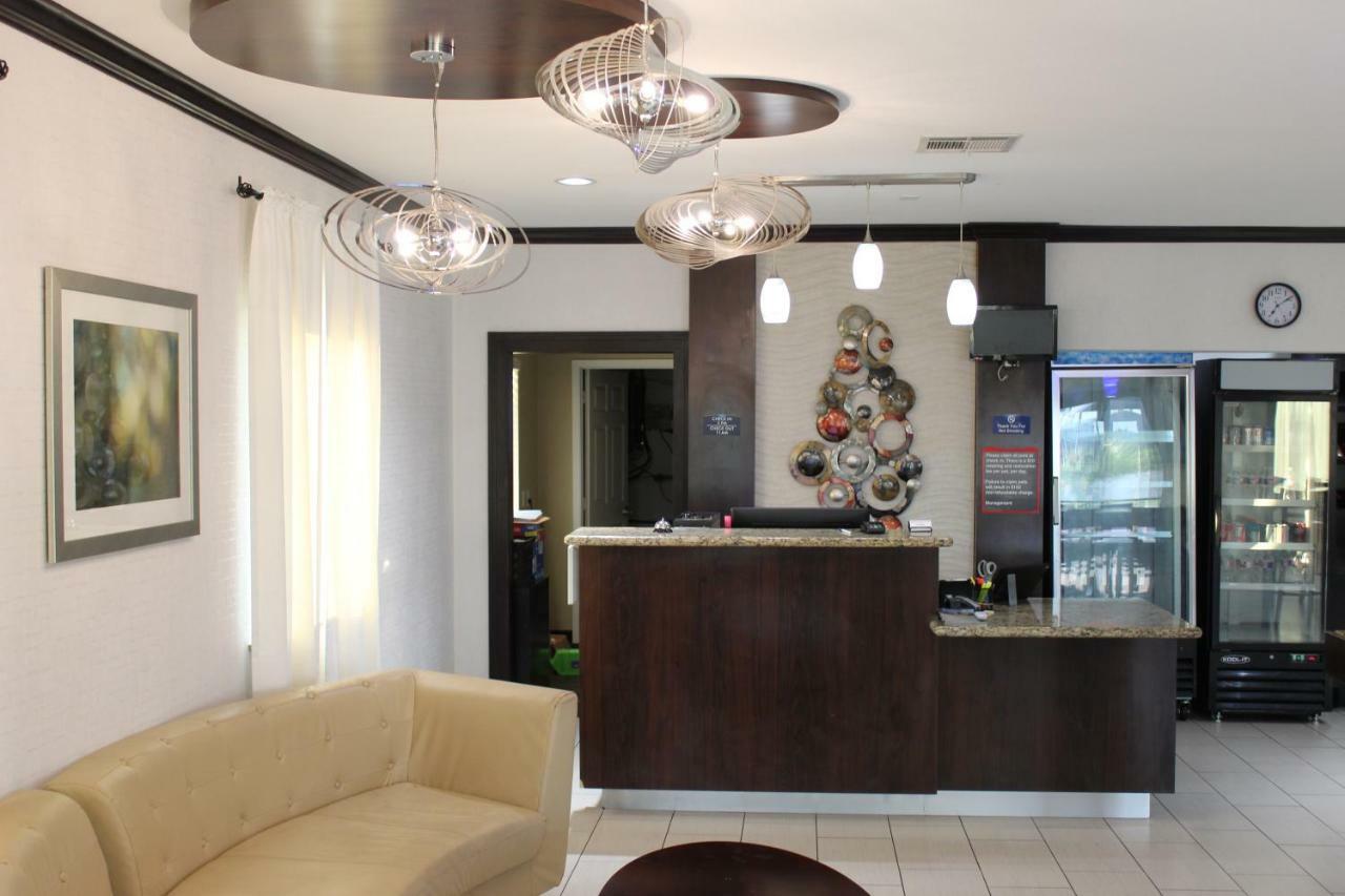 Horizon Inn & Suites Pearsall Εξωτερικό φωτογραφία